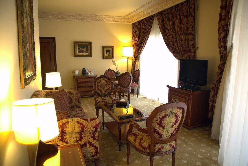 Serenada Golden Palace - Boutique 4* Beirut